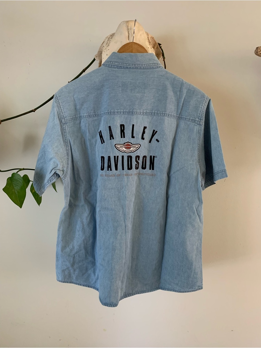 Vintage Harley-Davidson Light Blue Denim Short Sleeve Shirt